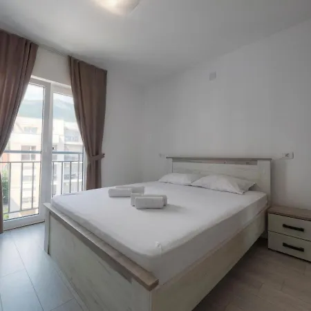 Family Three Bedroom Brando * Μπούντβα