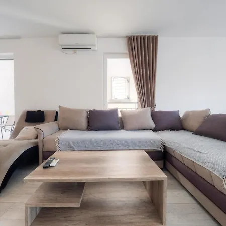 Family Three Bedroom Brando